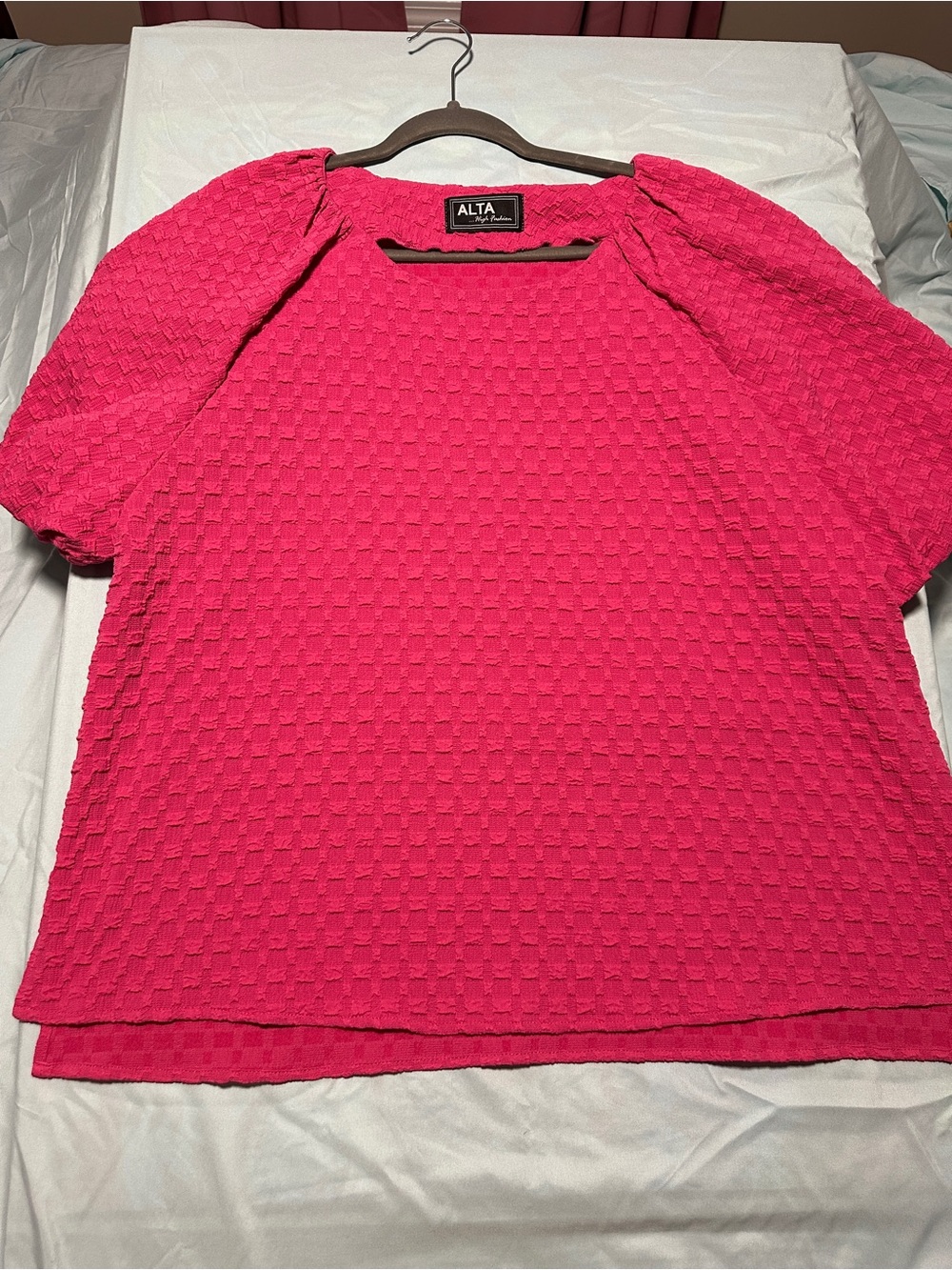 Women's Pink Textured Puff-Sleeve Top